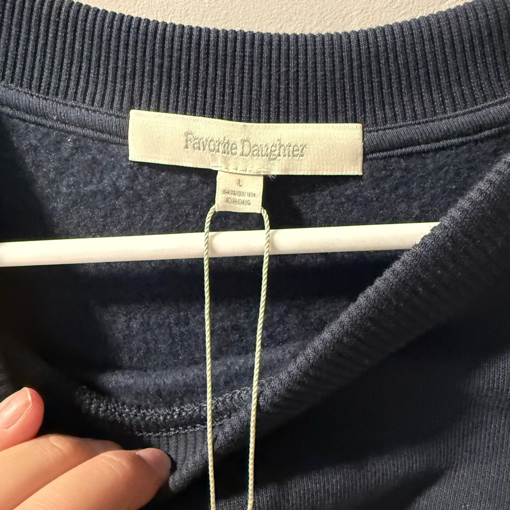 NWT Favorite Daughter SPORTS MOM SWEATSHIRT Large - Picture 6 of 7